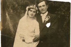 Mirii Chirilă Melnic și Olga. Basarabia, Regatul României. Sursa: Mihai Flavia, cl. a XII „D”, IPLT „Gh. Asachi”